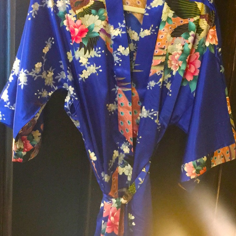 Silk oriental peacock kimona